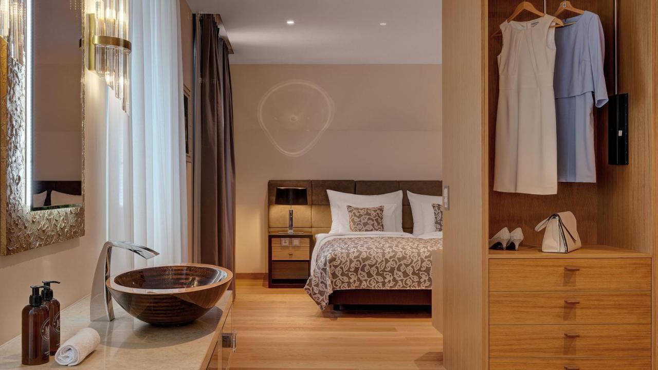 Residenz Alte Post Bonaduz Hotel Bagian luar foto